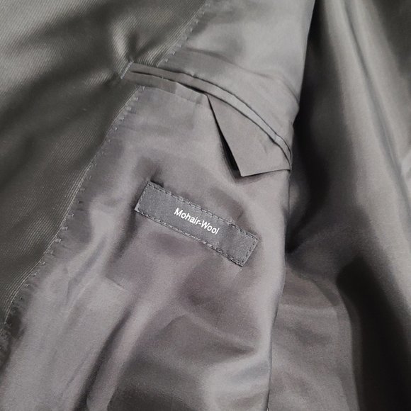 HUGO BOSS Single Breasted Virgin Wool Topcoat - Picture 7 of 9